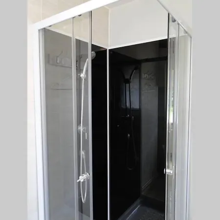 Miller's Farm. On The Auhtie For 2 Hem-Hardinval