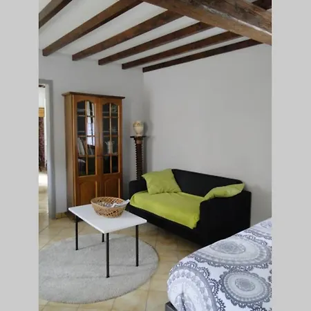 Miller's Farm. On The Auhtie For 2 * Hem-Hardinval